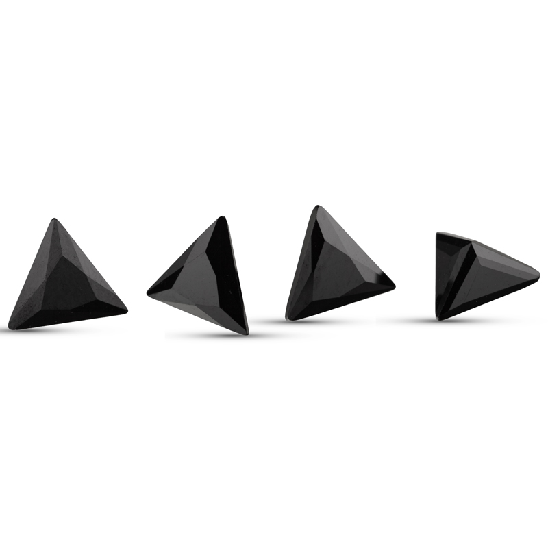 Фианит Треугольник 5.0*5.0 Черный